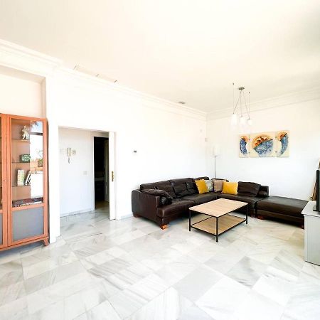 Modern Three-Level Apartment Near The Sea 贝纳尔马德纳 外观 照片