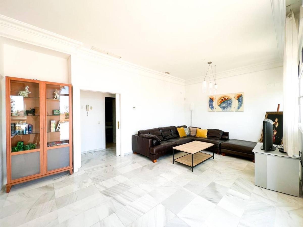 Modern Three-Level Apartment Near The Sea 贝纳尔马德纳 外观 照片
