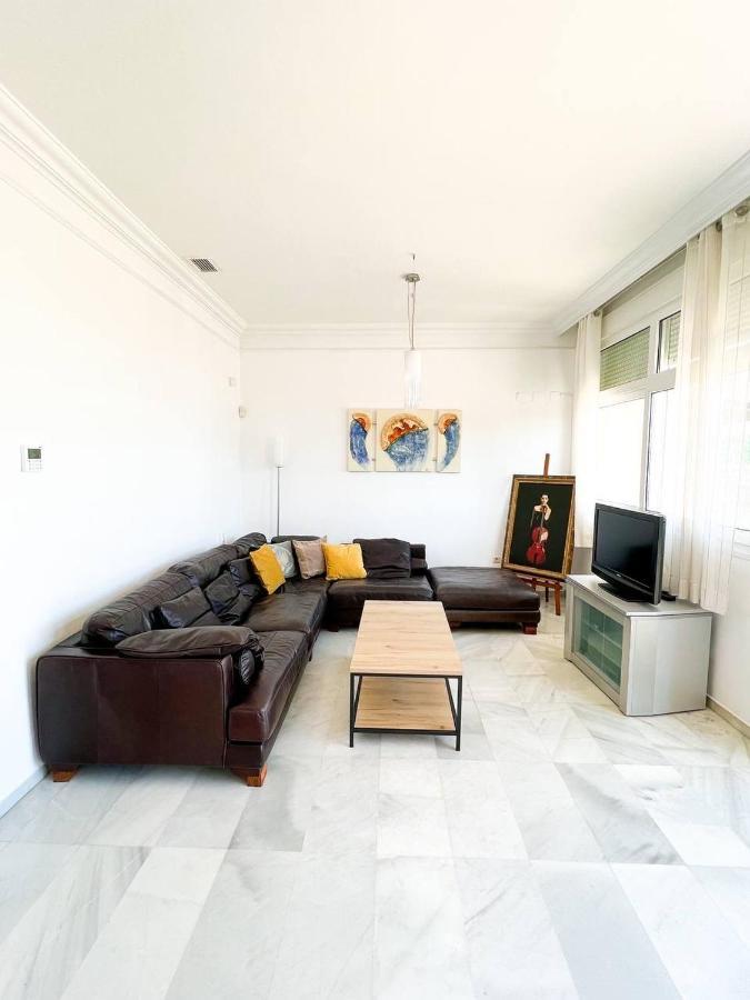 Modern Three-Level Apartment Near The Sea 贝纳尔马德纳 外观 照片